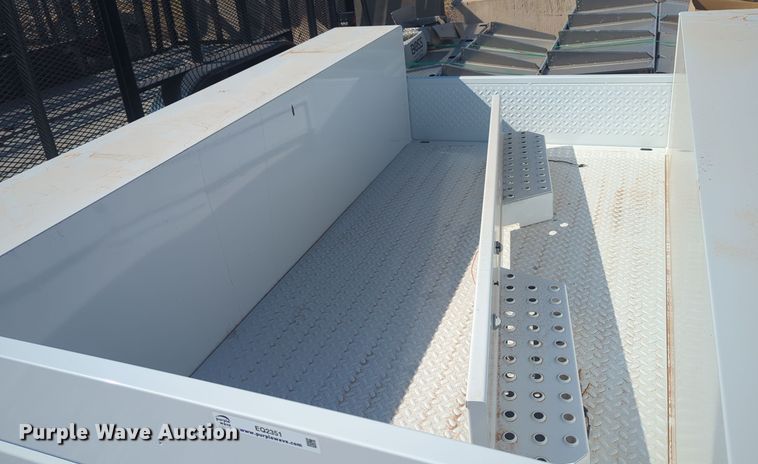 image for item EQ2351 Reading utility bed