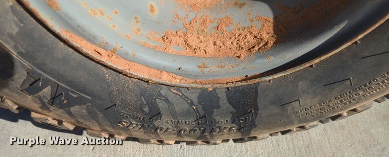 image for item EQ2433 Kawasaki Mule 3010 utility vehicle