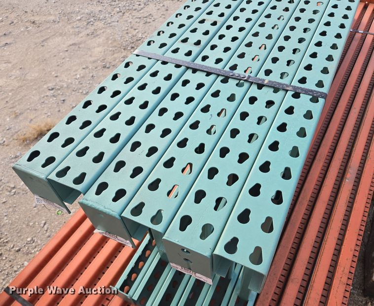 image for item EQ3541 Teardrop pallet racking 