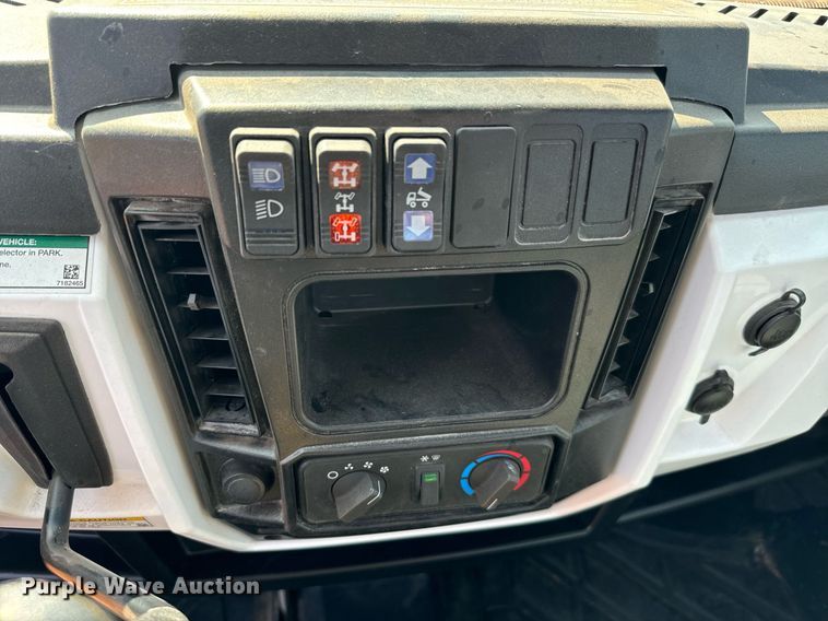 image for item IE9112 2016 Bobcat 3650 utility vehicle