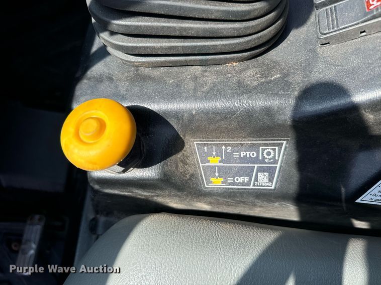 image for item IE9112 2016 Bobcat 3650 utility vehicle