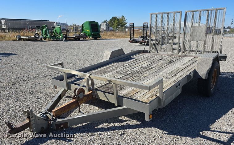 image for item JO9245 2002 H&S UTT712A utility trailer