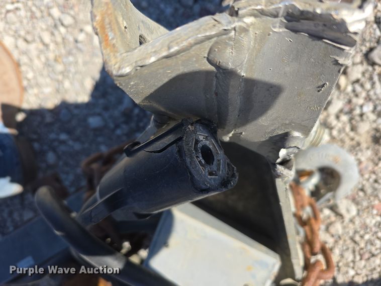 image for item JO9245 2002 H&S UTT712A utility trailer