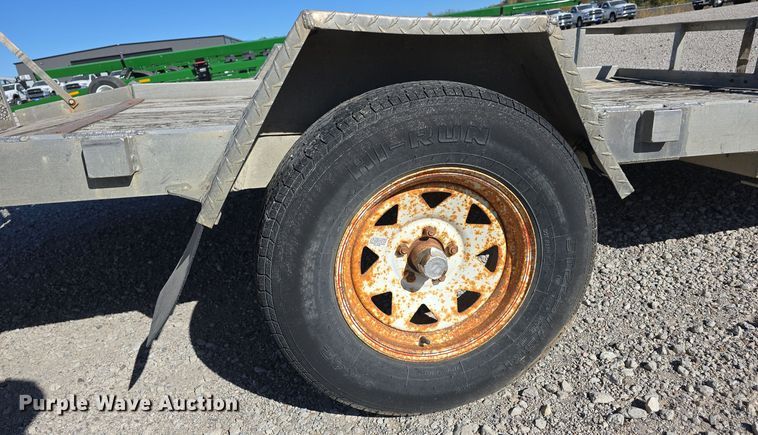 image for item JO9245 2002 H&S UTT712A utility trailer