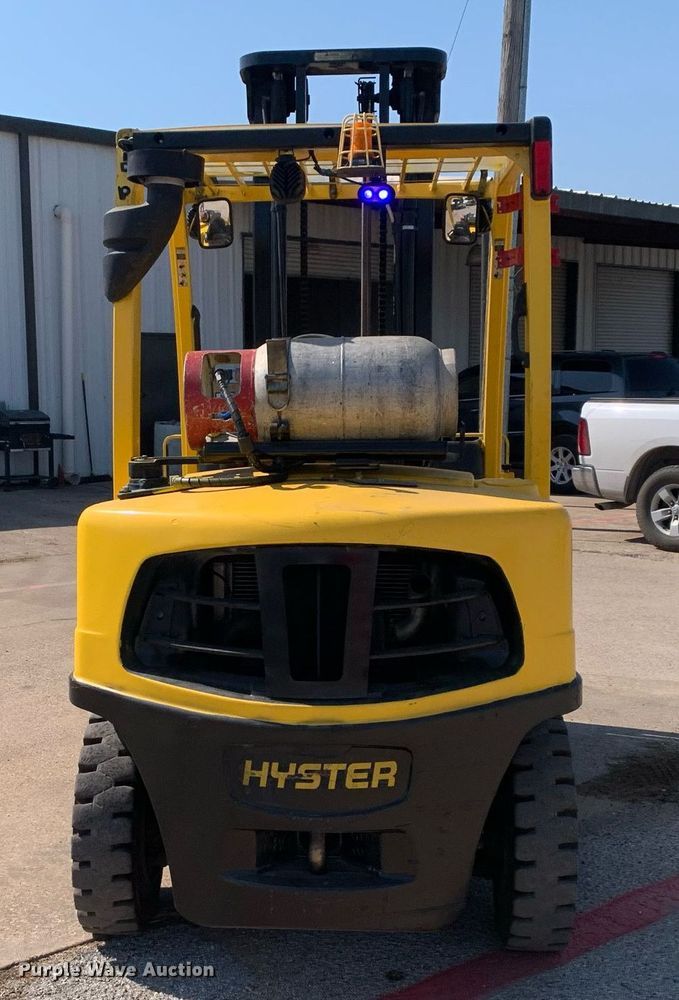 image for item JT9679 2014 Hyster H80FT forklift