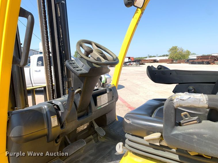 image for item JT9679 2014 Hyster H80FT forklift