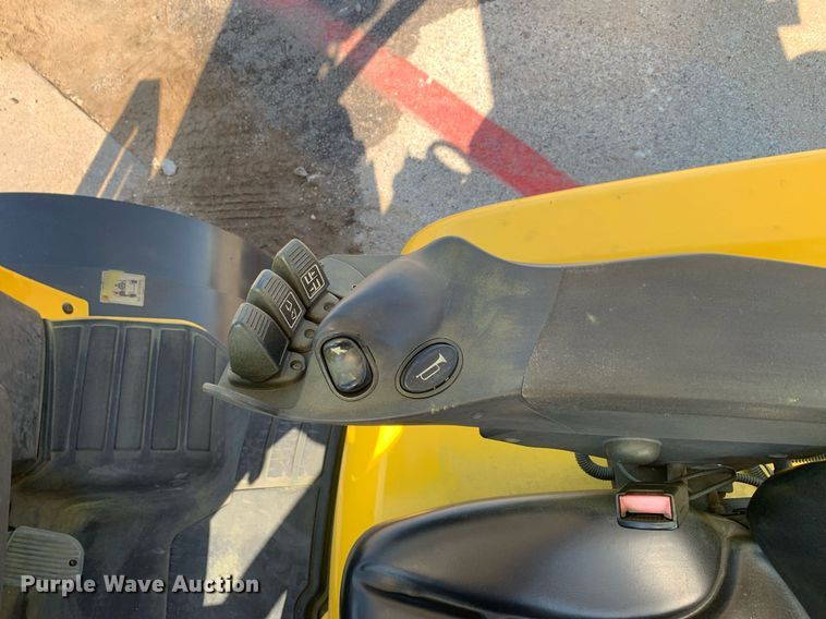 image for item JT9679 2014 Hyster H80FT forklift