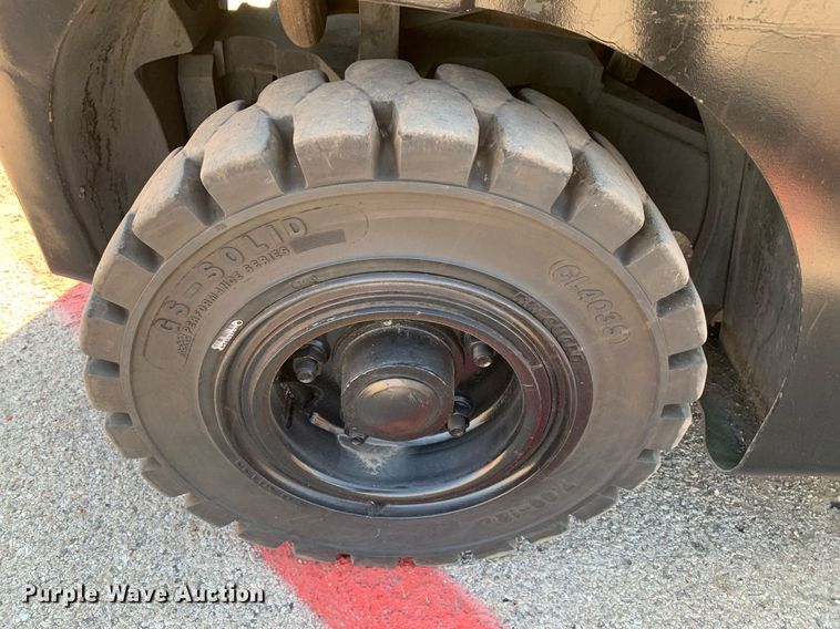 image for item JT9679 2014 Hyster H80FT forklift