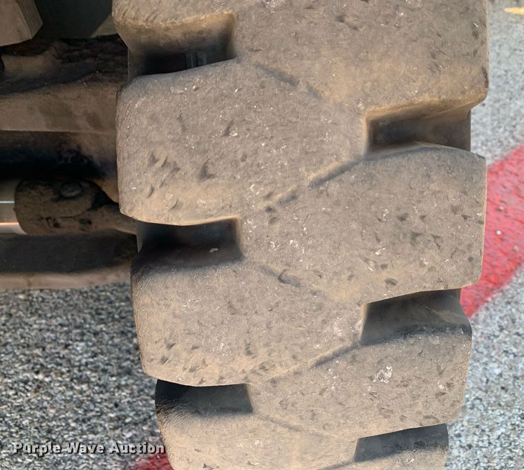 image for item JT9679 2014 Hyster H80FT forklift