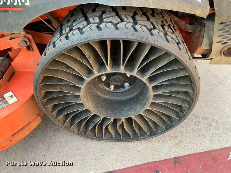 image for item JT9682 2023 Kubota  Z781KWTI ZTR lawn mower