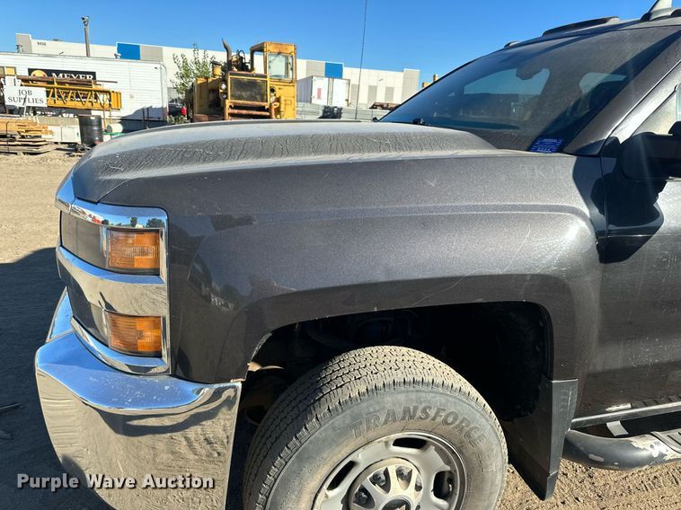 image for item LR9516 2016 Chevrolet Silverado 2500HD Double Cab pickup truck