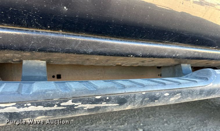 image for item LR9516 2016 Chevrolet Silverado 2500HD Double Cab pickup truck