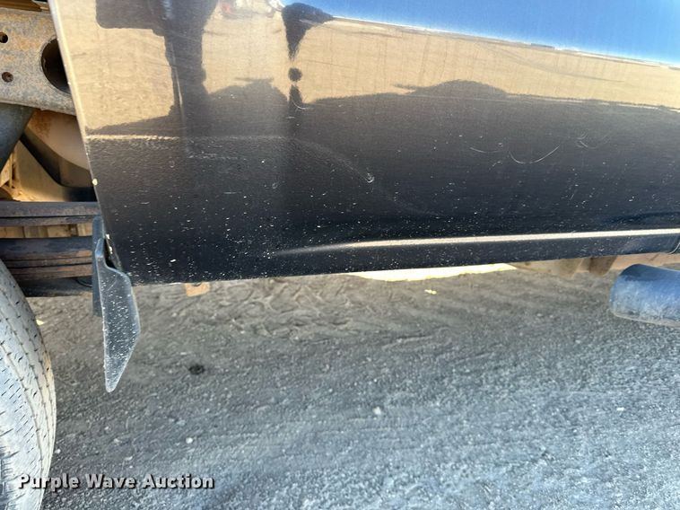 image for item LR9516 2016 Chevrolet Silverado 2500HD Double Cab pickup truck