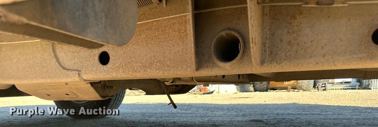 image for item LR9516 2016 Chevrolet Silverado 2500HD Double Cab pickup truck