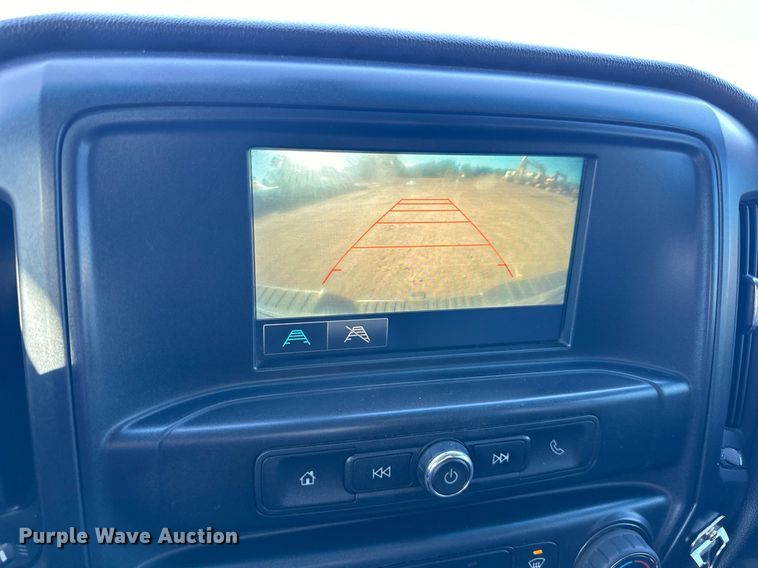 image for item LR9516 2016 Chevrolet Silverado 2500HD Double Cab pickup truck