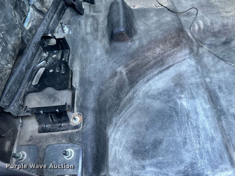 image for item LR9516 2016 Chevrolet Silverado 2500HD Double Cab pickup truck