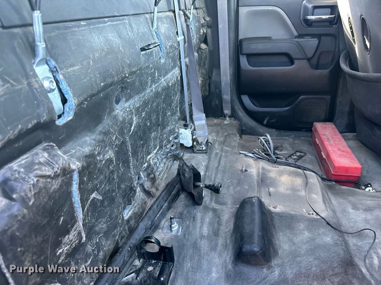 image for item LR9516 2016 Chevrolet Silverado 2500HD Double Cab pickup truck