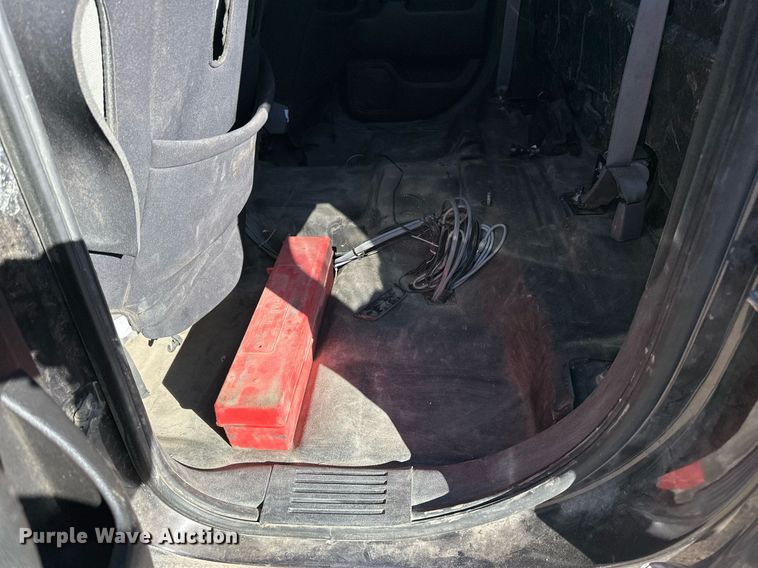 image for item LR9516 2016 Chevrolet Silverado 2500HD Double Cab pickup truck