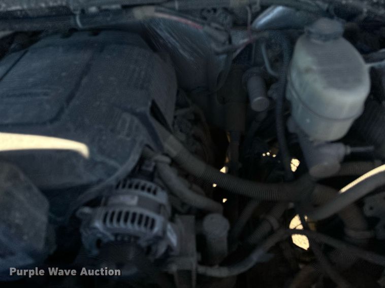 image for item LR9516 2016 Chevrolet Silverado 2500HD Double Cab pickup truck