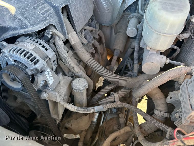 image for item LR9516 2016 Chevrolet Silverado 2500HD Double Cab pickup truck