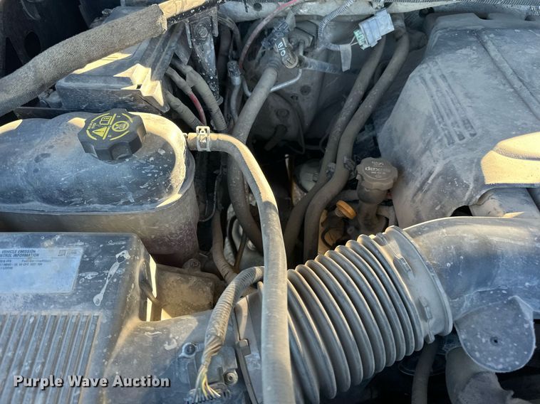 image for item LR9516 2016 Chevrolet Silverado 2500HD Double Cab pickup truck