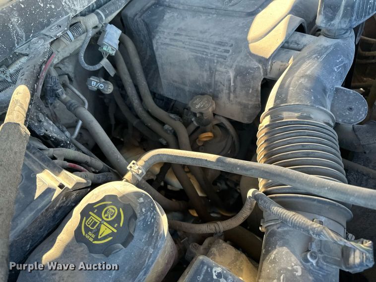 image for item LR9516 2016 Chevrolet Silverado 2500HD Double Cab pickup truck