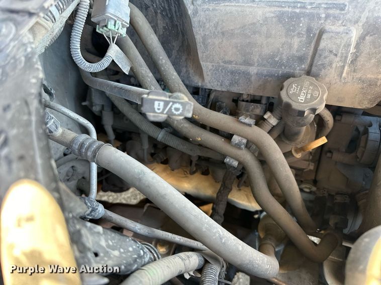 image for item LR9516 2016 Chevrolet Silverado 2500HD Double Cab pickup truck