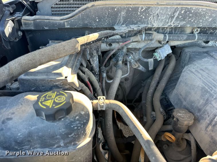 image for item LR9516 2016 Chevrolet Silverado 2500HD Double Cab pickup truck