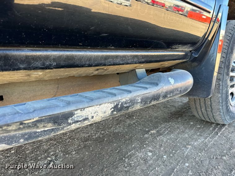 image for item LR9517 2016 Chevrolet Silverado 2500HD Double Cab pickup truck