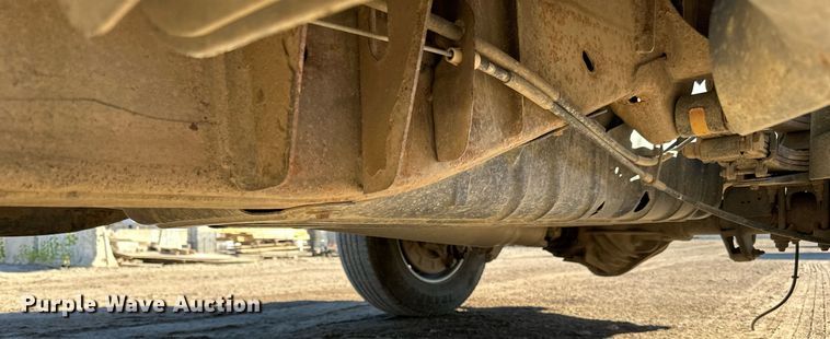 image for item LR9517 2016 Chevrolet Silverado 2500HD Double Cab pickup truck