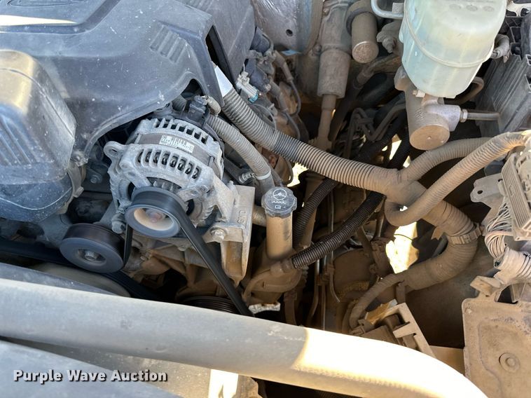 image for item LR9517 2016 Chevrolet Silverado 2500HD Double Cab pickup truck