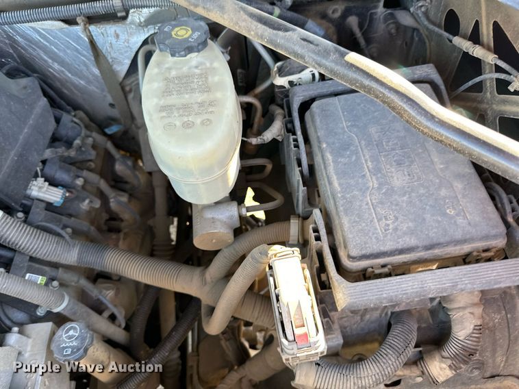 image for item LR9517 2016 Chevrolet Silverado 2500HD Double Cab pickup truck