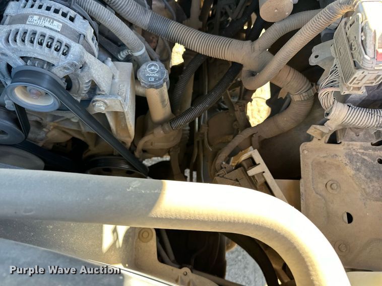 image for item LR9517 2016 Chevrolet Silverado 2500HD Double Cab pickup truck