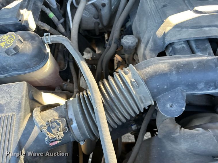 image for item LR9517 2016 Chevrolet Silverado 2500HD Double Cab pickup truck