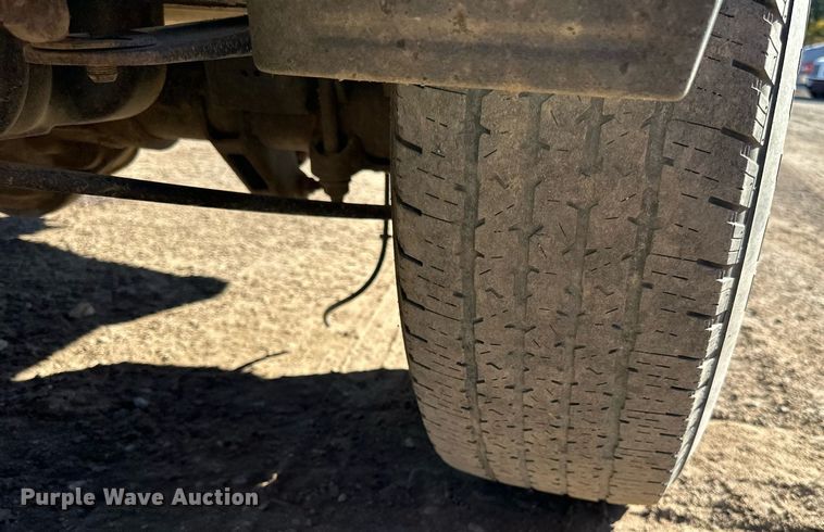 image for item LR9517 2016 Chevrolet Silverado 2500HD Double Cab pickup truck