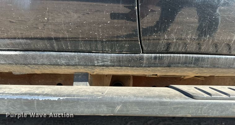 image for item LR9518 2017 Chevrolet Silverado 2500HD  Double Cab pickup truck