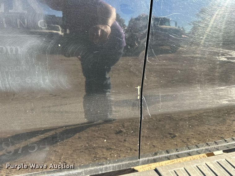 image for item LR9518 2017 Chevrolet Silverado 2500HD  Double Cab pickup truck