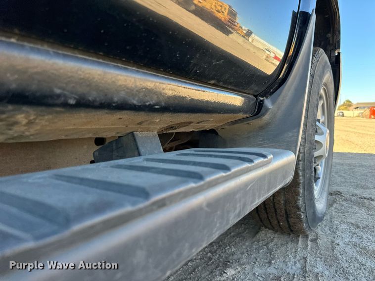 image for item LR9518 2017 Chevrolet Silverado 2500HD  Double Cab pickup truck