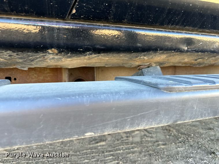 image for item LR9518 2017 Chevrolet Silverado 2500HD  Double Cab pickup truck