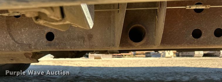 image for item LR9518 2017 Chevrolet Silverado 2500HD  Double Cab pickup truck