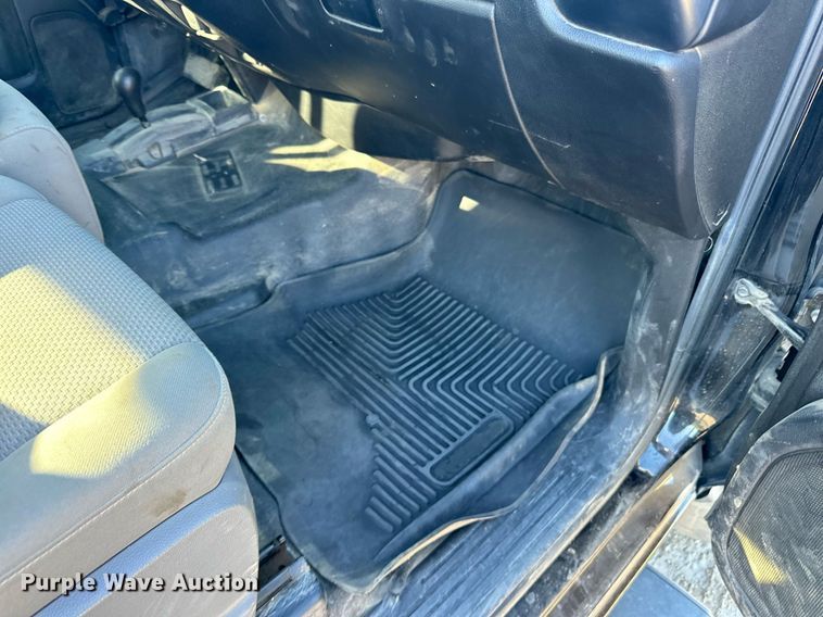 image for item LR9518 2017 Chevrolet Silverado 2500HD  Double Cab pickup truck