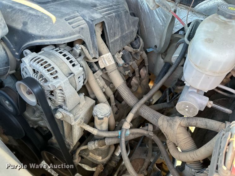 image for item LR9518 2017 Chevrolet Silverado 2500HD  Double Cab pickup truck