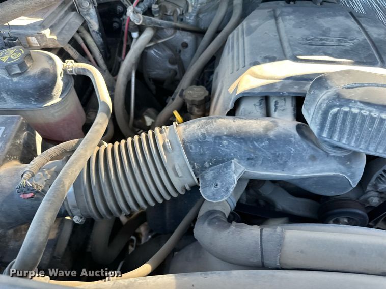 image for item LR9518 2017 Chevrolet Silverado 2500HD  Double Cab pickup truck