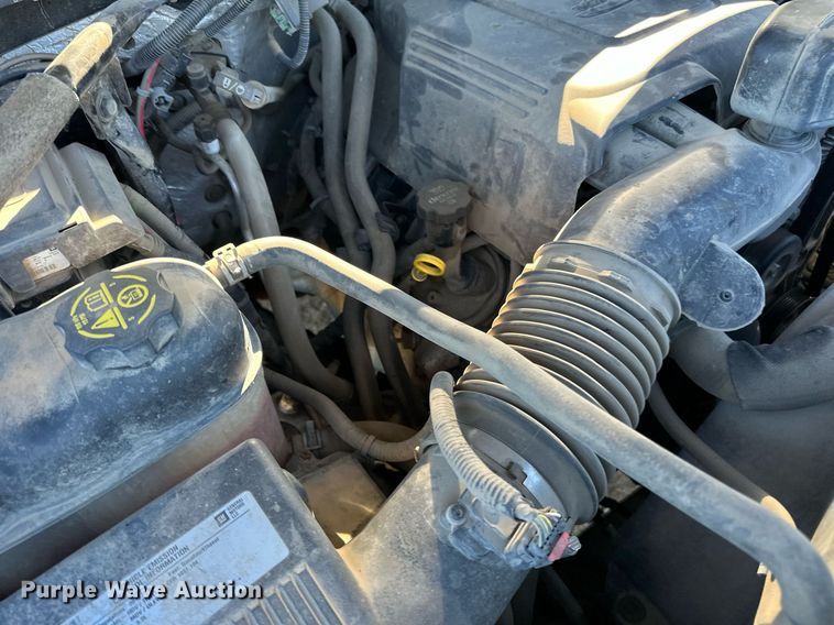 image for item LR9518 2017 Chevrolet Silverado 2500HD  Double Cab pickup truck