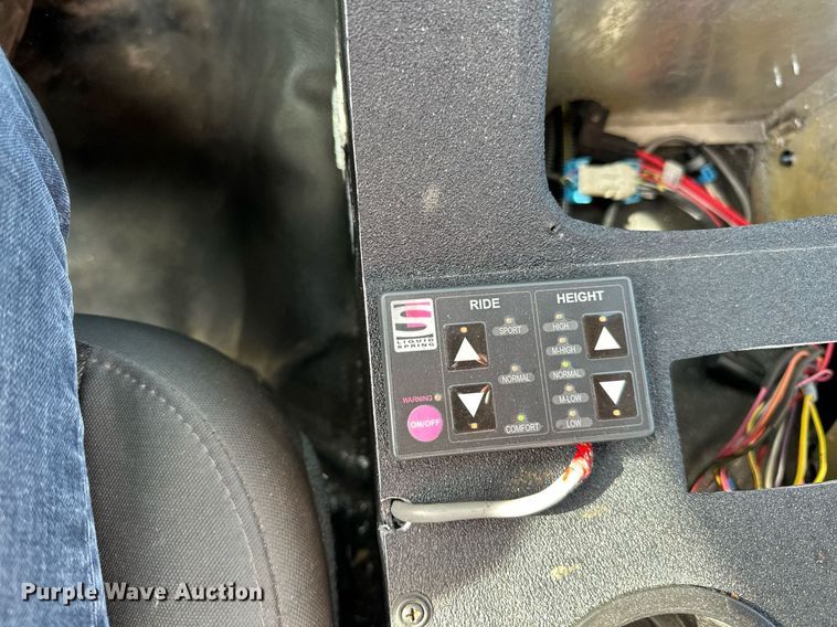 image for item LR9529 2014 Dodge Ram 4500 truck cab and chassis