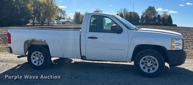 image for item LR9532 2012 Chevrolet  Silverado 1500 pickup truck