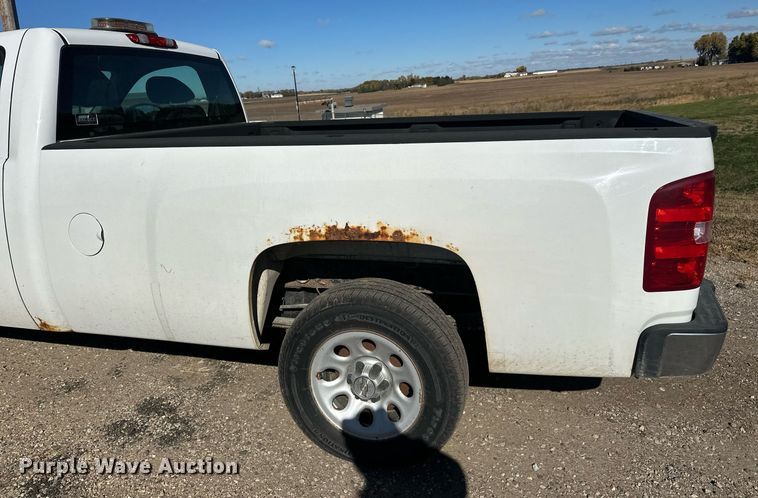 image for item LR9532 2012 Chevrolet  Silverado 1500 pickup truck