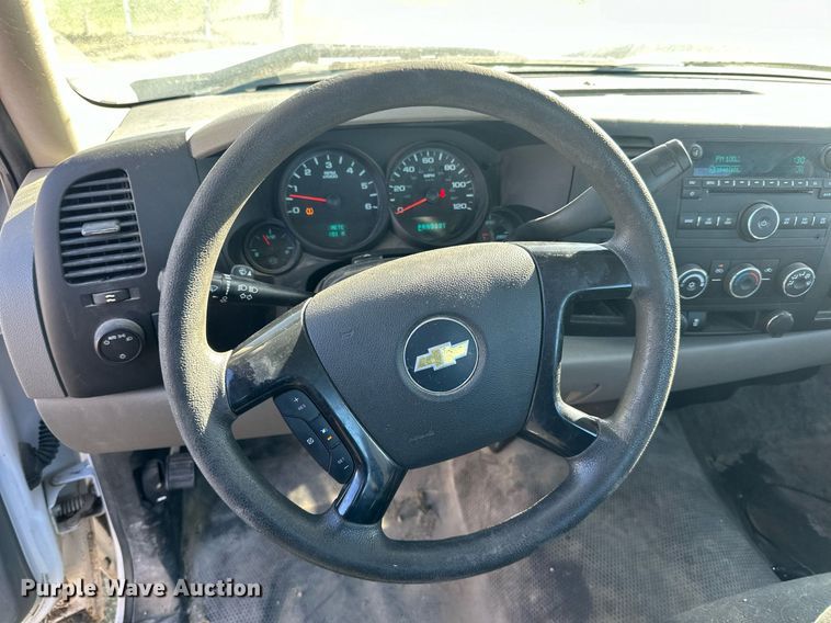 image for item LR9532 2012 Chevrolet  Silverado 1500 pickup truck