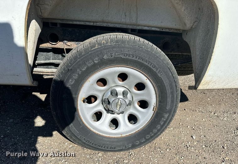 image for item LR9532 2012 Chevrolet  Silverado 1500 pickup truck