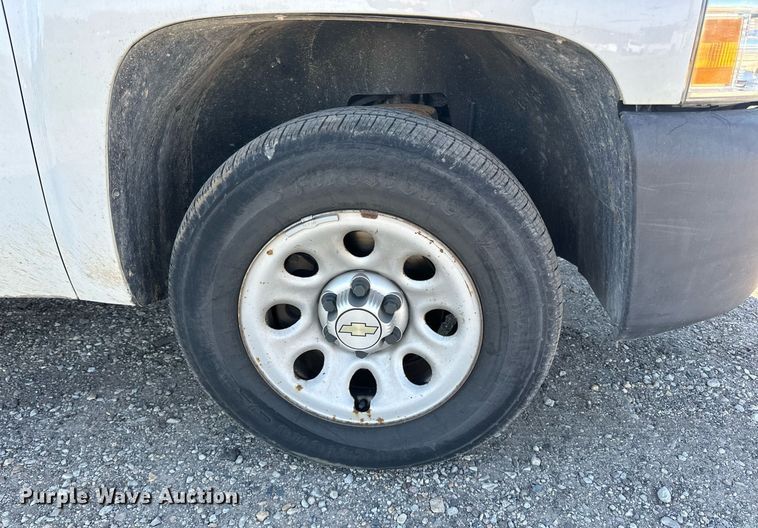 image for item LR9532 2012 Chevrolet  Silverado 1500 pickup truck